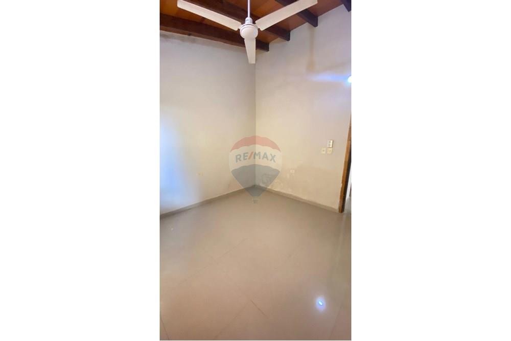 EN VENTA HERMOSO CHALET EN ÑEMBY - BO. RINCON — foto 2
