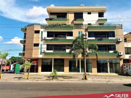 Edificio Completo De Departamentos Y Locales Comerciales Sobre El 4to. Anillo.