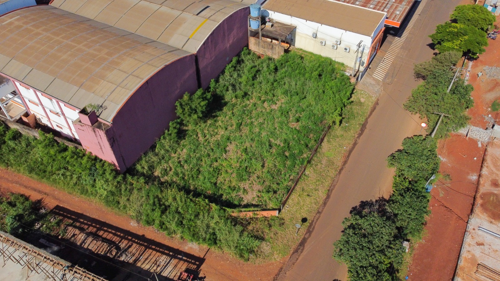 EN VENTA - TERRENO EN ESQUINA, CIUDAD DEL ESTE — foto 2