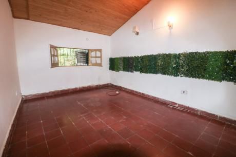 Alquilo Casa Para Oficina Barrio Mangal