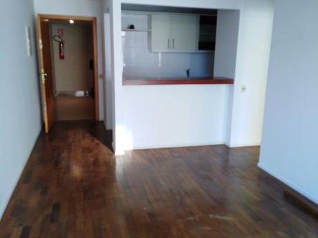Prque Sabato,piso Alto, Ventanales Y Terraza En Todo El Apto, 1 Dorm.