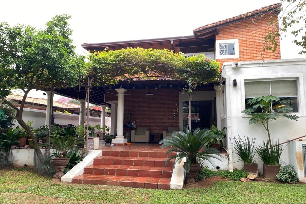 Casa-Venta-Encarnación entre Taruma y Nazareth, Nazareth, Asunción — foto 2