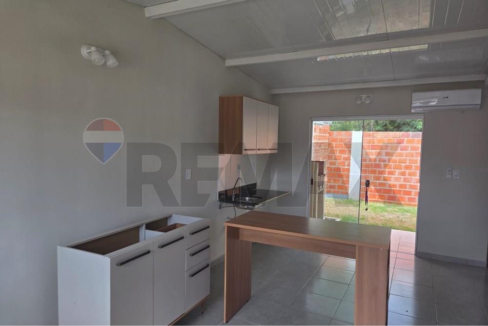 Chalet - Alquiler - Luque, Central, Paraguay — foto 3