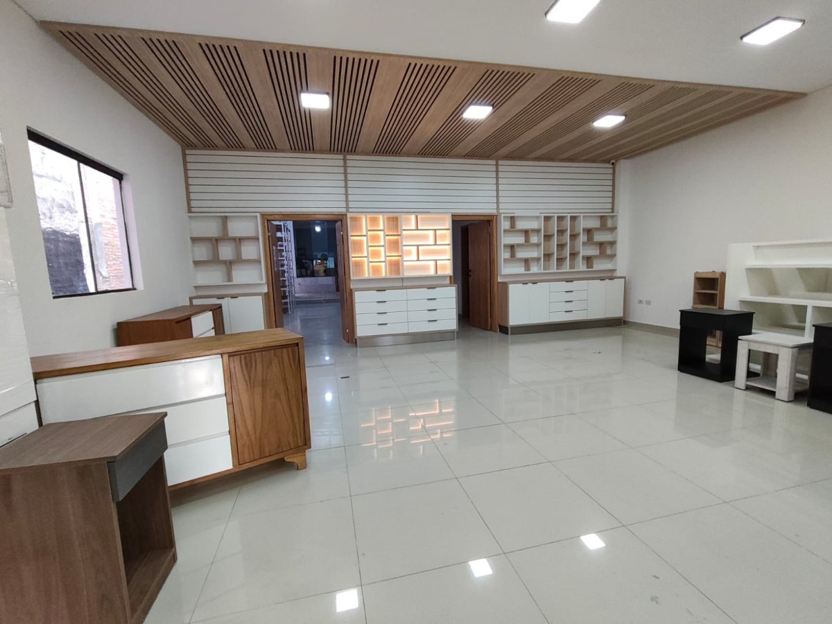 LOCAL COMERCIAL SOBRE AVENIDA ARTIGAS — foto 3
