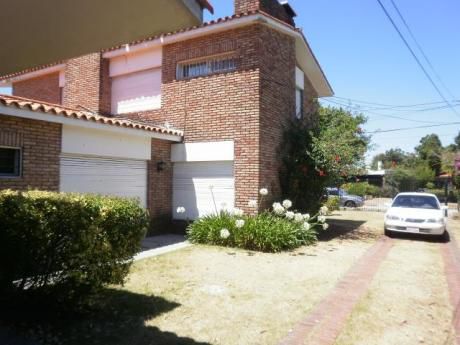 Gran Casa O 2 Casas En Carrasco A Media Cuadra De La Rambla