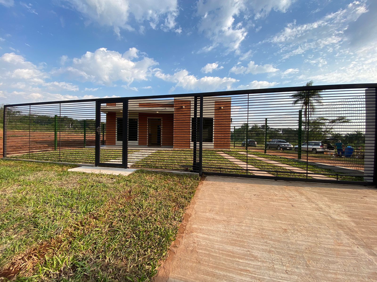 En venta – Casa en Caacupé, zona Cabañas — foto 3