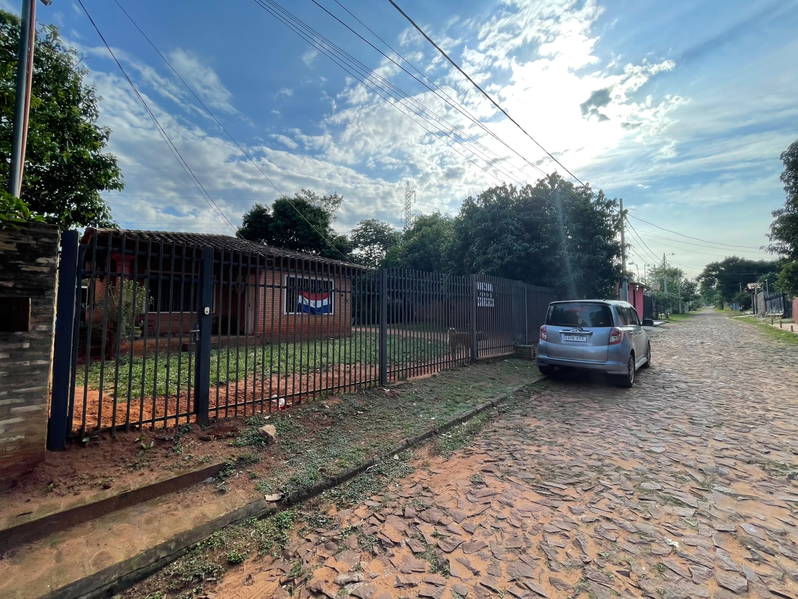 Gran Terreno En Capiatá! Casa A Remodelar – 746 M² | Costa Salinares - foto 2