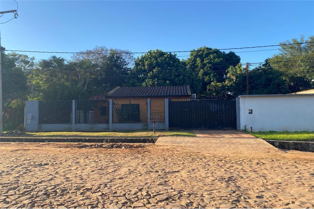 VENDO CASA EN BO. LAURELTY - LUQUE — foto 2