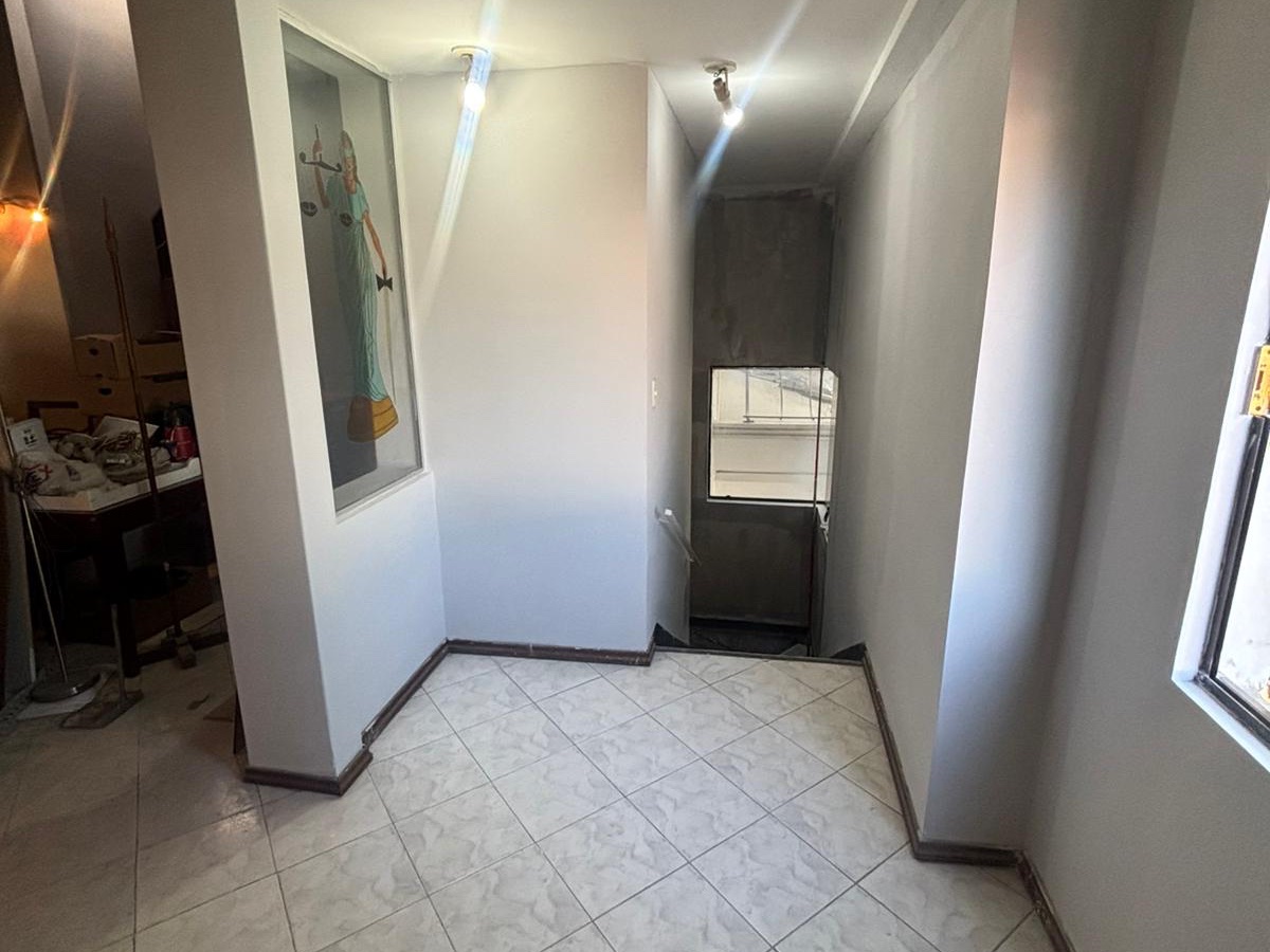 ALQUILO OFICINA EN BARRIO VILLA MORA - TEMBETARY — foto 3