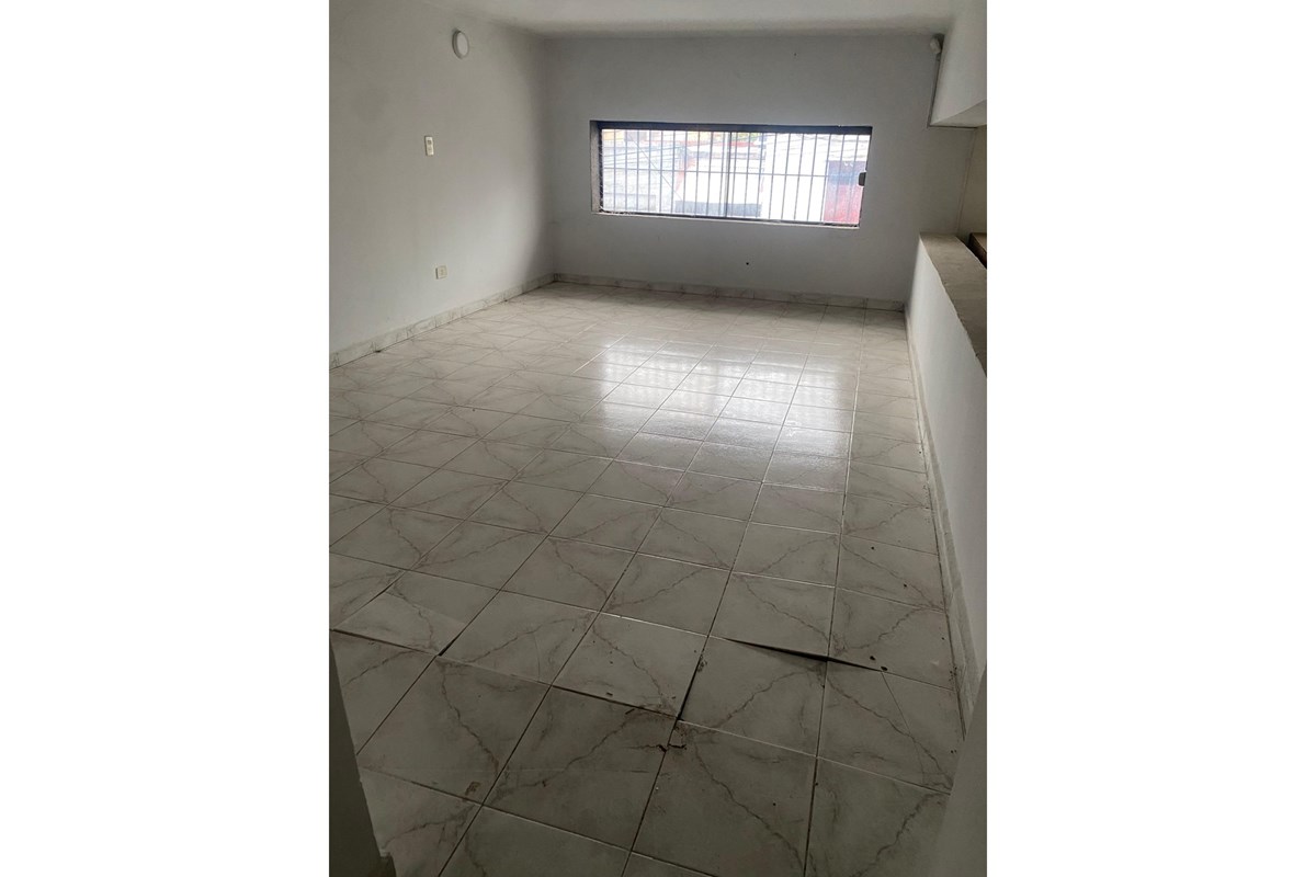 Local Comercial-Alquiler- Pettirossi, Asunción — foto 2
