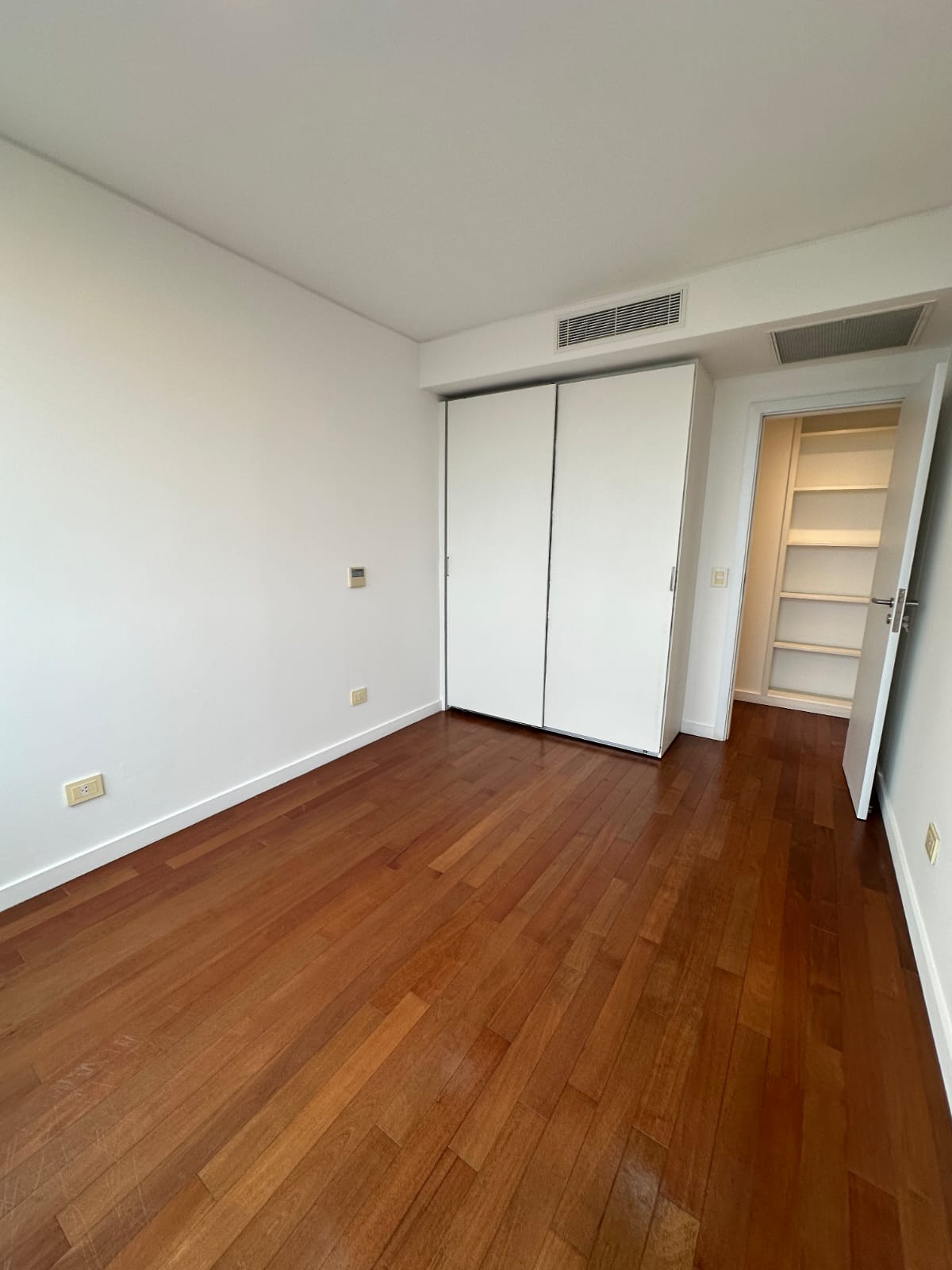 Departamento en alquiler en Las Lomas, Asunción — foto 3