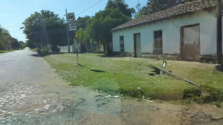 Venta De Casa De 2 Dormitorios, En Villeta