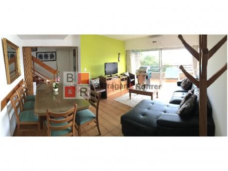 Amplio Apartamento Con Balcon