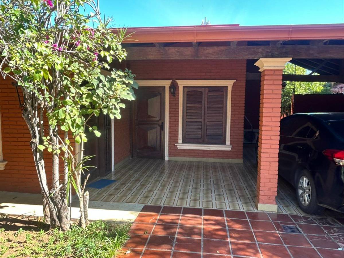 Casa en venta en Los Laureles
