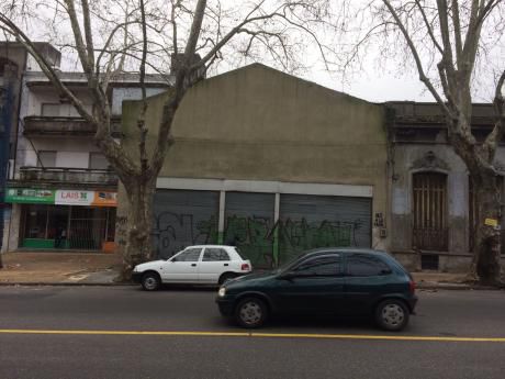 Zona De MueblerÍas Y Comercios En General!!