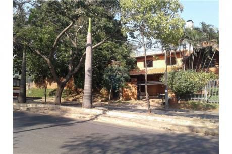 Residencia Sobre Stma Trinidad Con Amplio Terreno