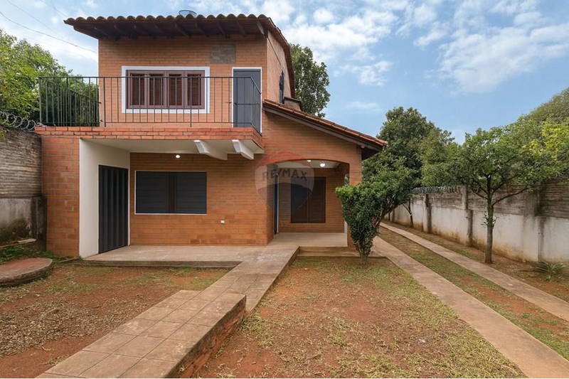 Casa - Venta - San Lorenzo, Central, Paraguay — foto 2