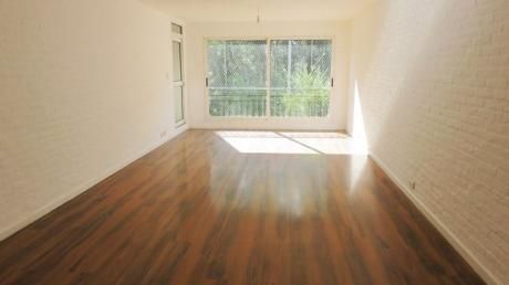 Planta Baja Con Jardin En Barrio Privado