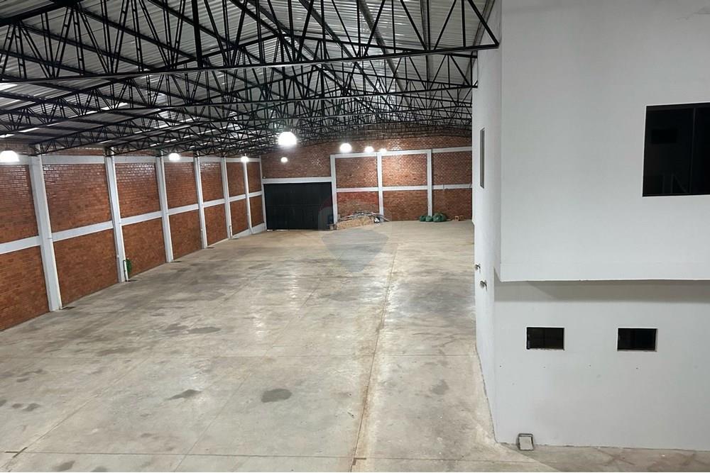 ALQUILO DEPOSITO EN MARIANO ROQUE ALONSO 1.500 M2 — foto 2