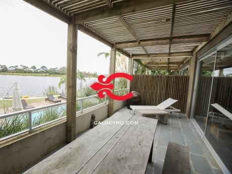 Apartamento Con Vista Al Lago. Ref: 2787