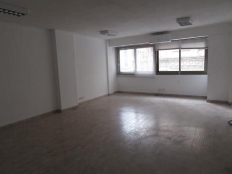Moderna Oficina 40m2 PróX. A Plaza Independencia Con Gge