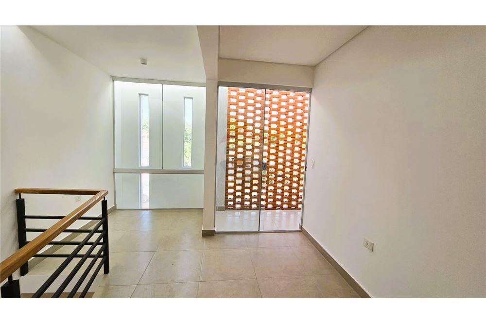 DUPLEX A ESTRENAR EN LAMBARE SAN ISIDRO — foto 2