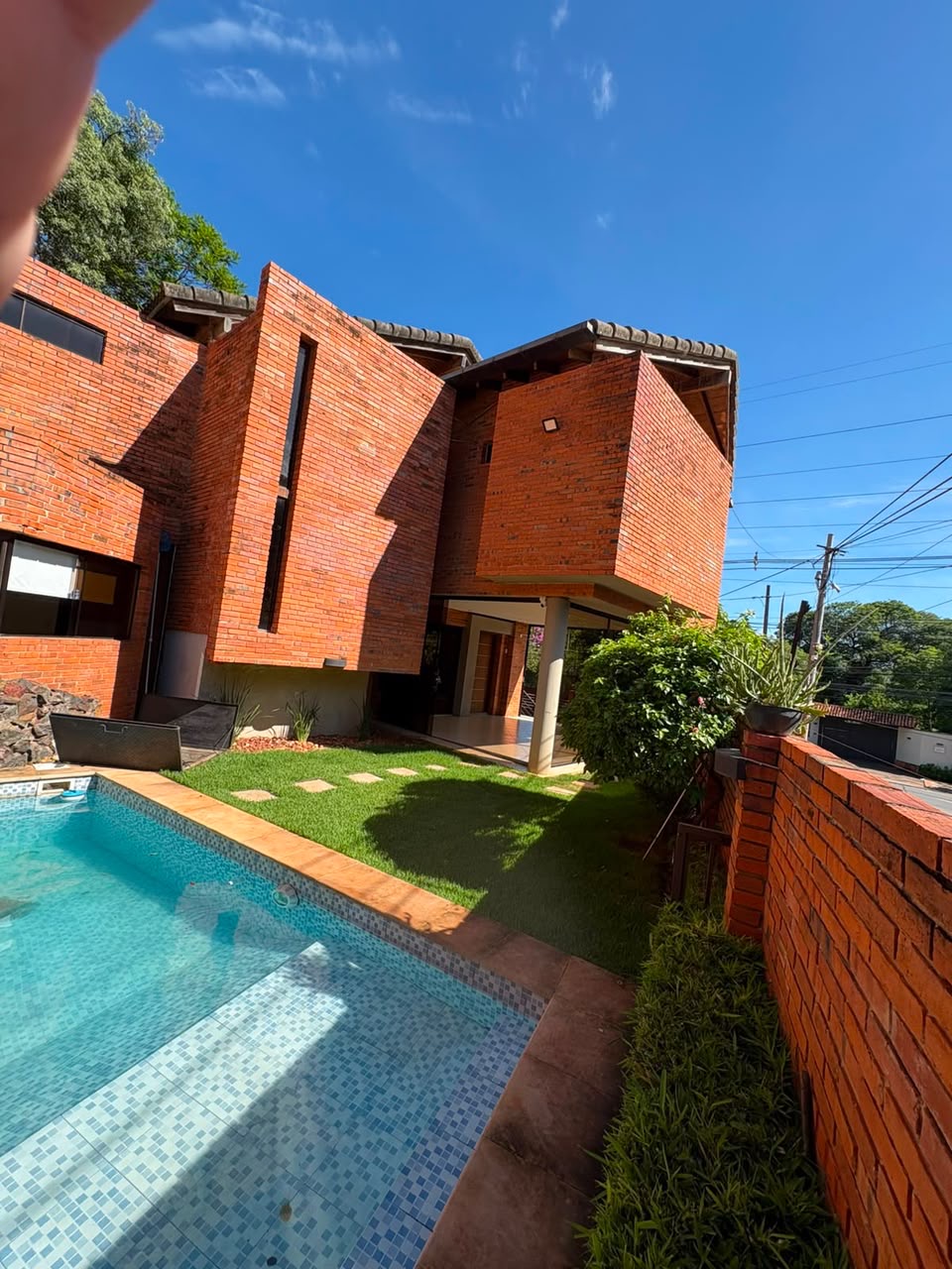 ALQUILO RESIDENCIA EN BARRIO MBURUKUJA — foto 2