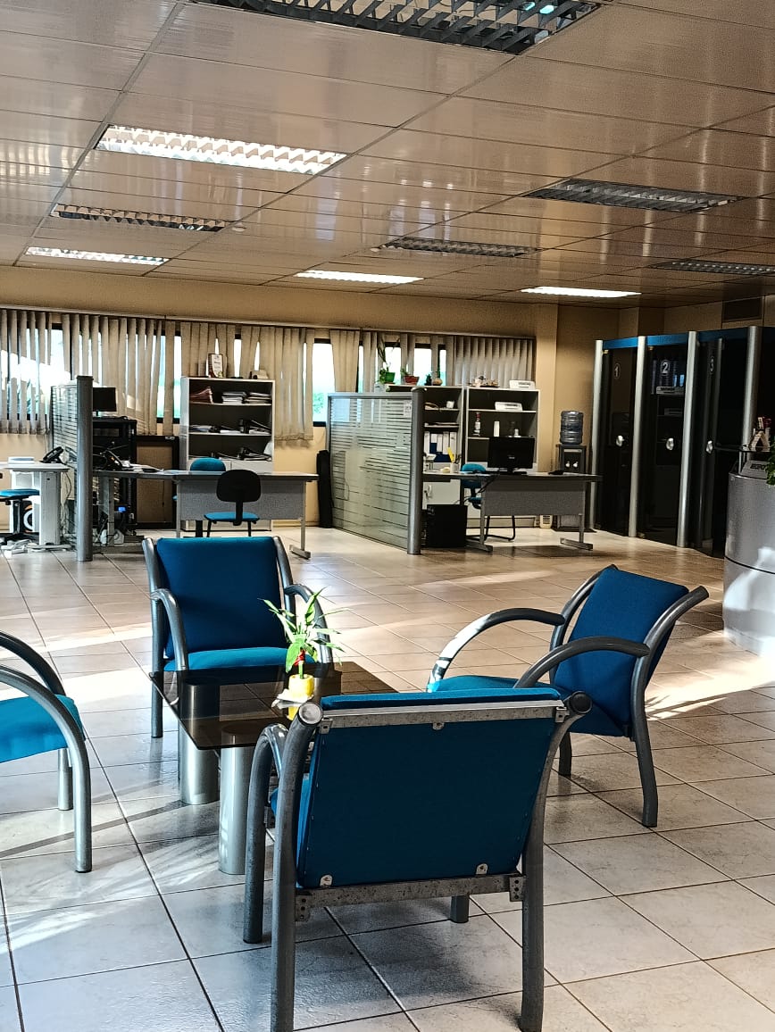 VENDO HERMOSO EDIFICIO EN CIUDAD DEL ESTE! — foto 2