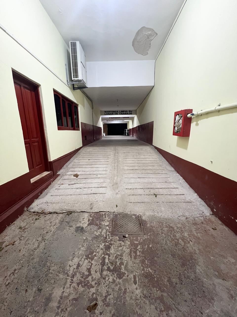 En Alquiler Edificio para Oficinas / Depósito en San Vicente A418 — foto 3