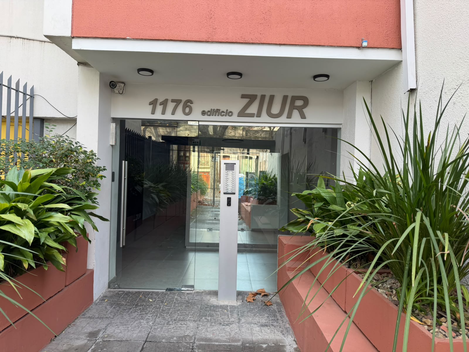 Alq. Apto. En Cordón, 50m2, Piso 8, 2 Dor+1 Baño. Muy Buen Estado Y Ubicación · Foto 2