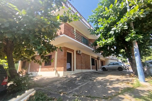 VENDO EDIFICIO EN LAMBARE — foto 3