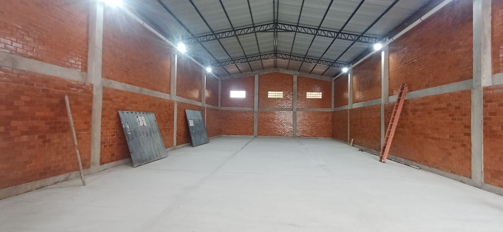 ALQUILER DE DEPOSITO NUEVO A ESTRENAR EN BARRIO SANTA MARIA — foto 2