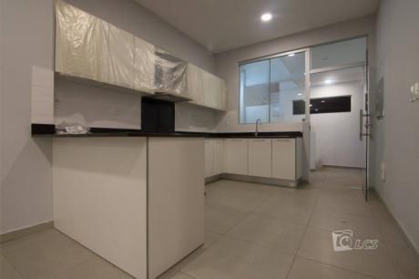 Casa A Estrenar En Lambare, Zona Supermercado El Pueblo