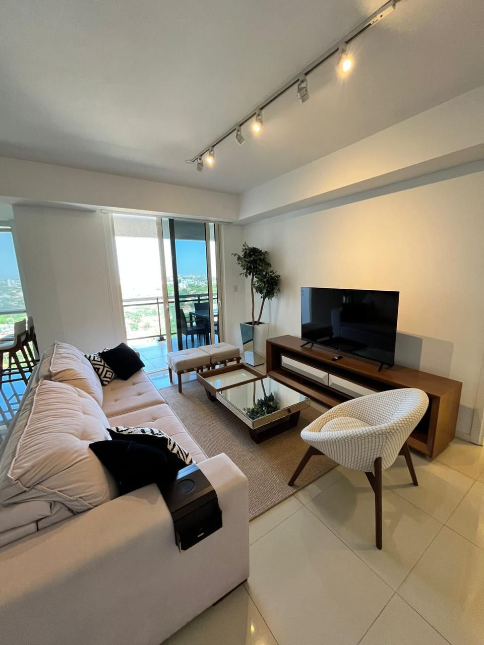 Alquilo departamento de 3 habitaciones en suite totalmente amoblado — foto 2