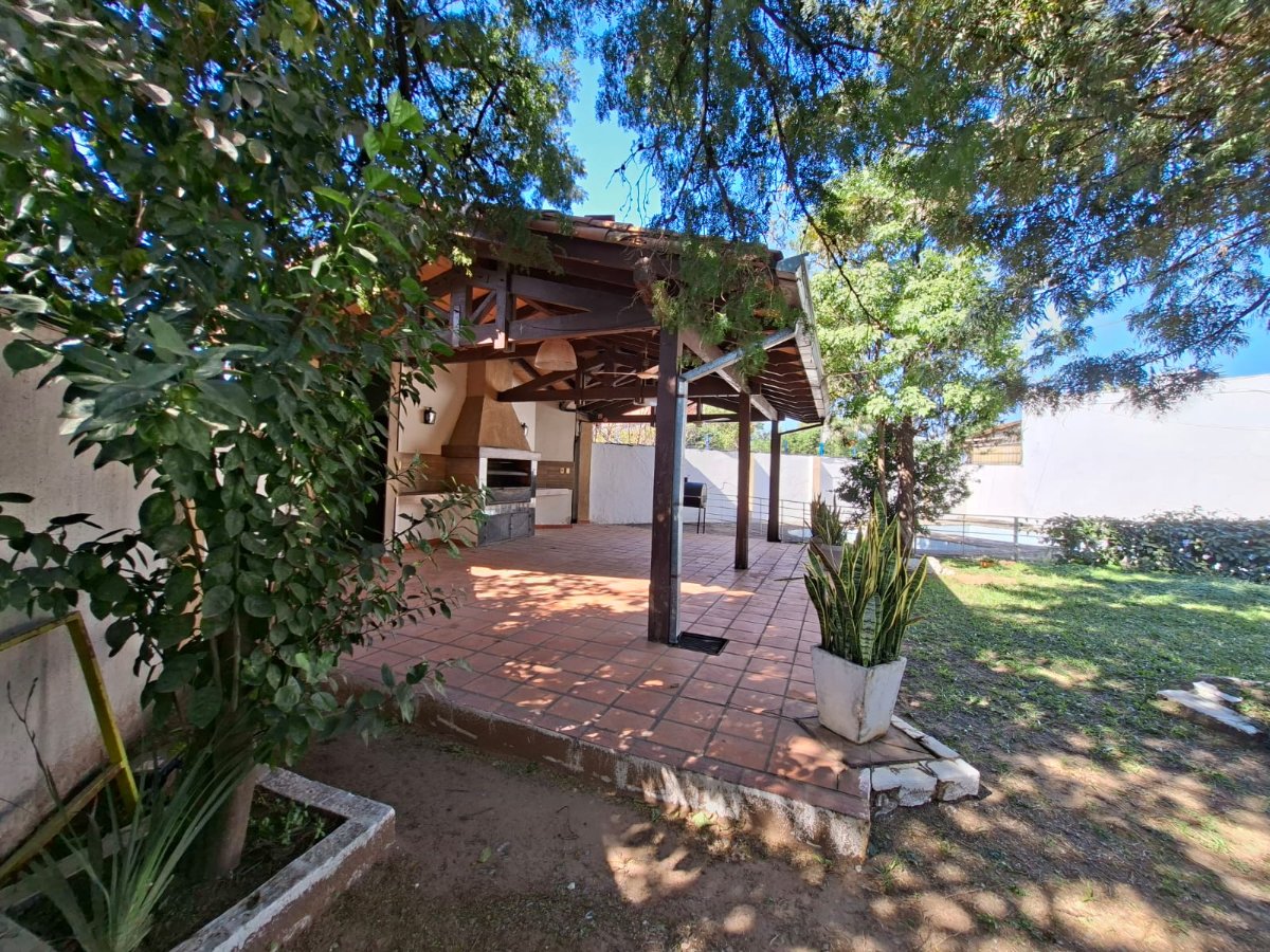 ALQUILO CASA 4 DORMITORIOS EN MARIANO ROQUE ALONSO — foto 2