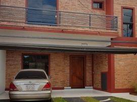 Alquilo Duplex De 3 Dormitorios En Asuncion Zona Los Laureles