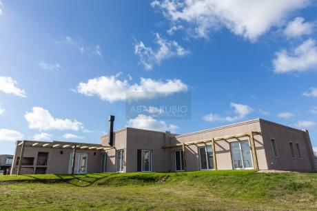 Vende O Alquila Casa De 3 Dorm A Estrenar En Colinas De Carrasco