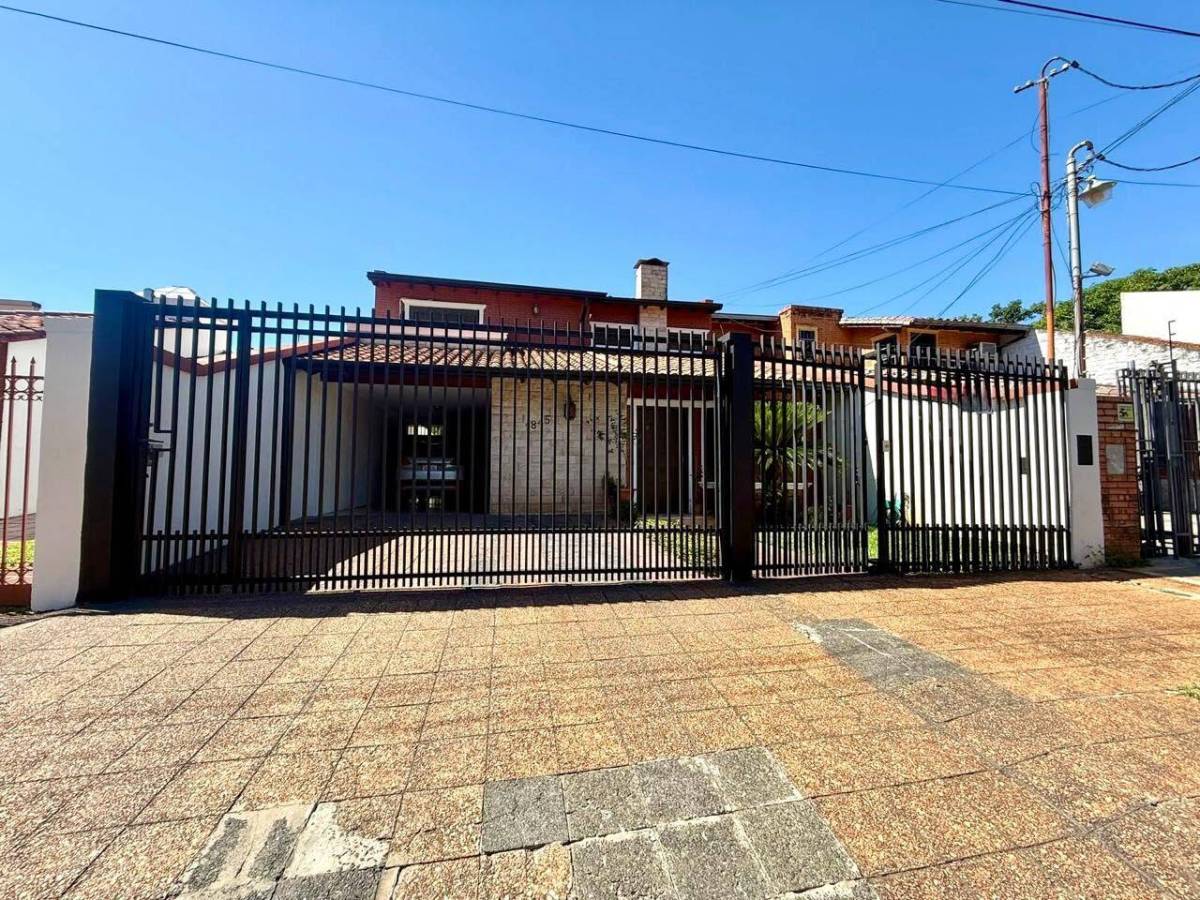 Departamento en venta con baja de precio en Tembetary