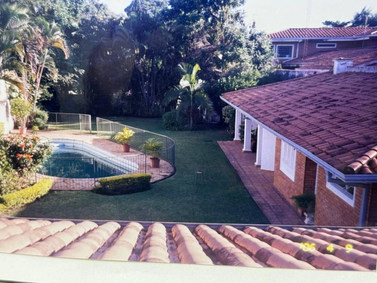 Amplia propiedad ideal para oficina o desarrollo en altura — foto 2