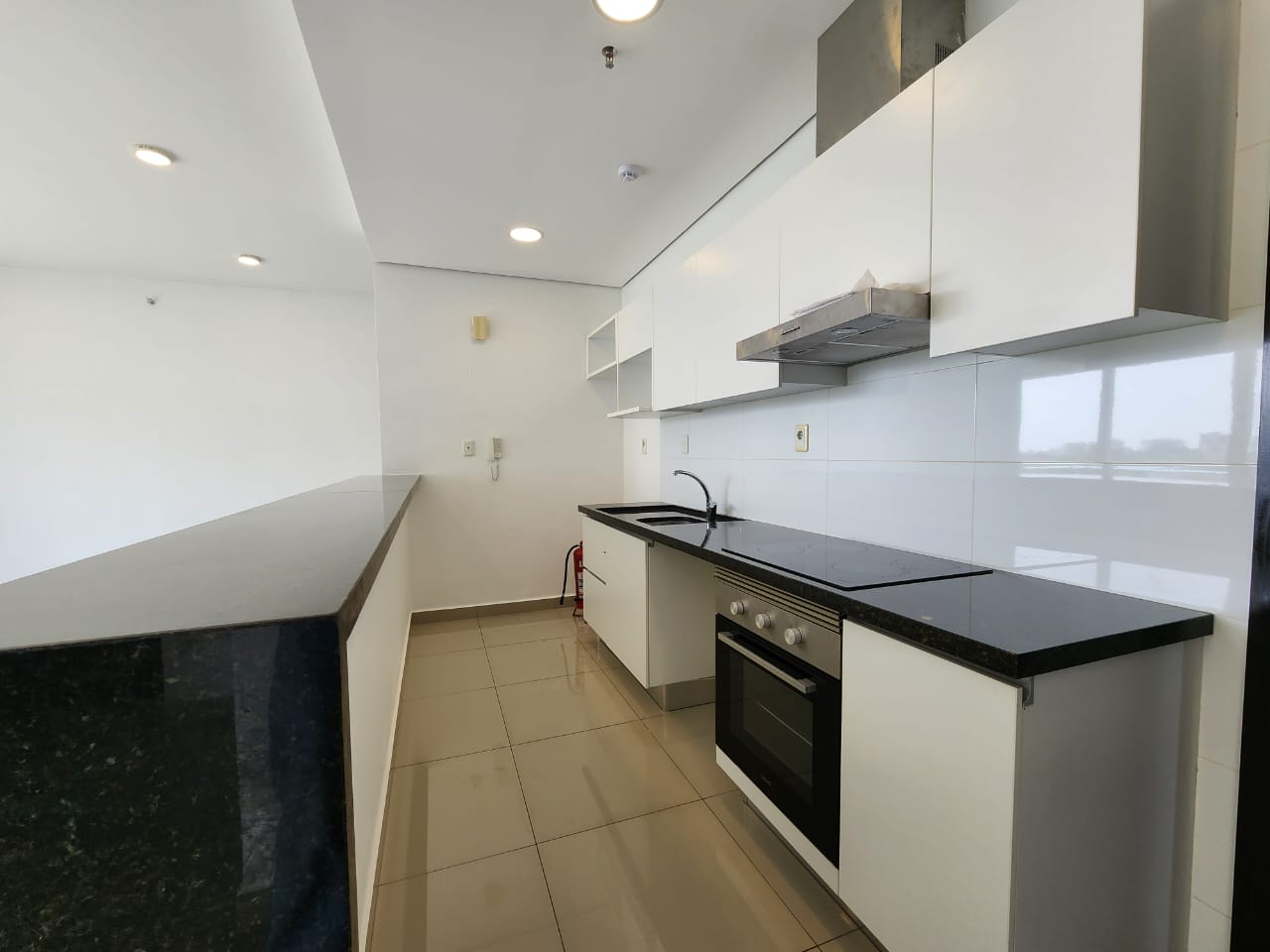 Alquilo Hermoso Dpto de 2 Habit en Suite. Villa Morra — foto 3