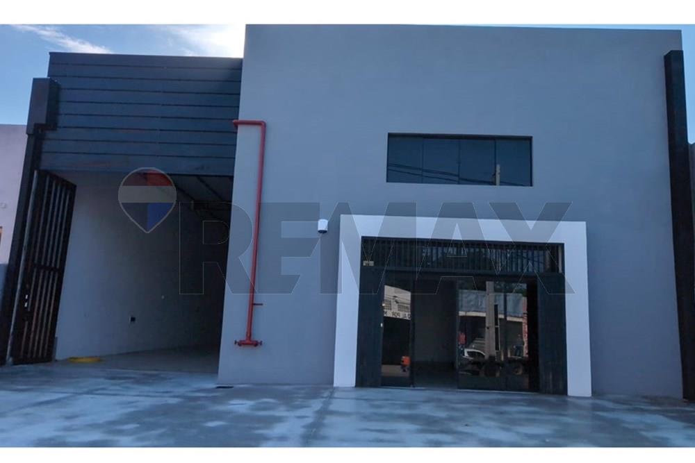 Alquilo Showroom+Depósito- Av. Manuel O Guerrero - SAN LORENZO Villa Industrial — foto 3