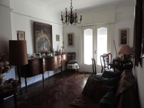 Apartamento Frente A La Universidad !!
