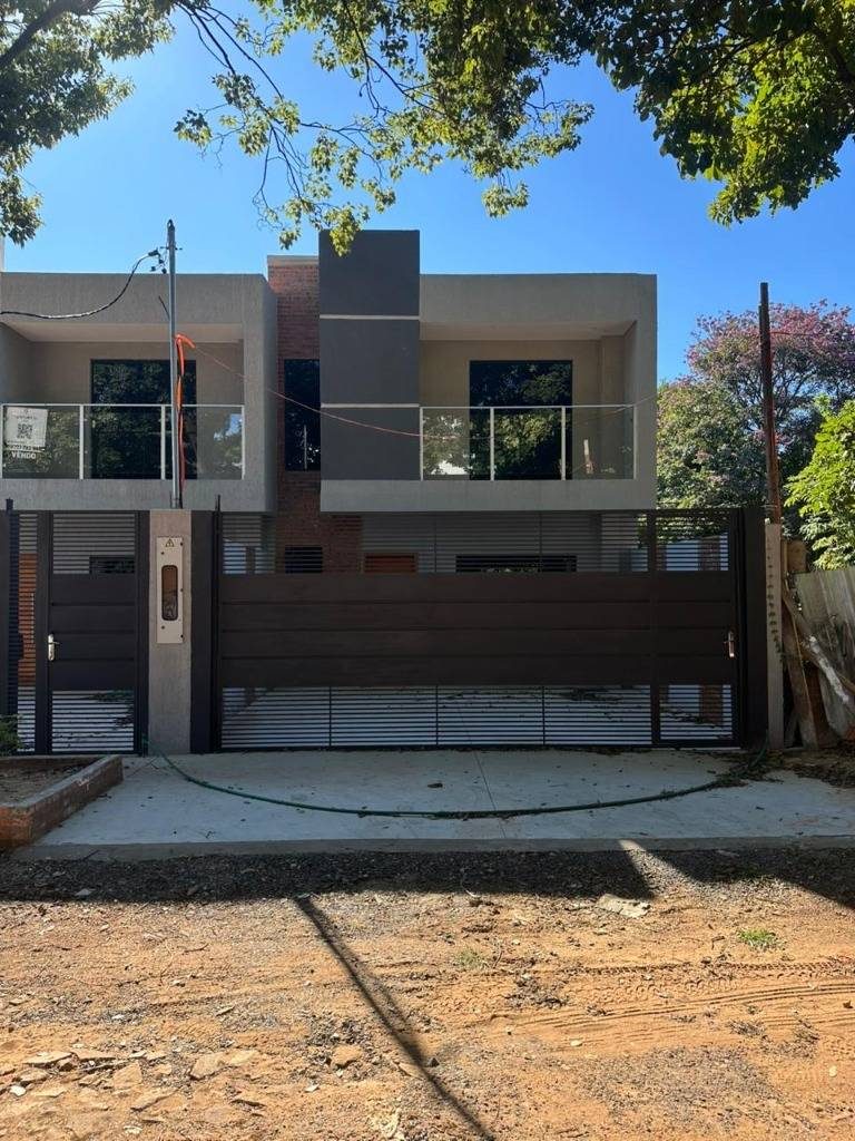 En venta hermoso duplex en Fernando de la Mora – Zona Norte — foto 3