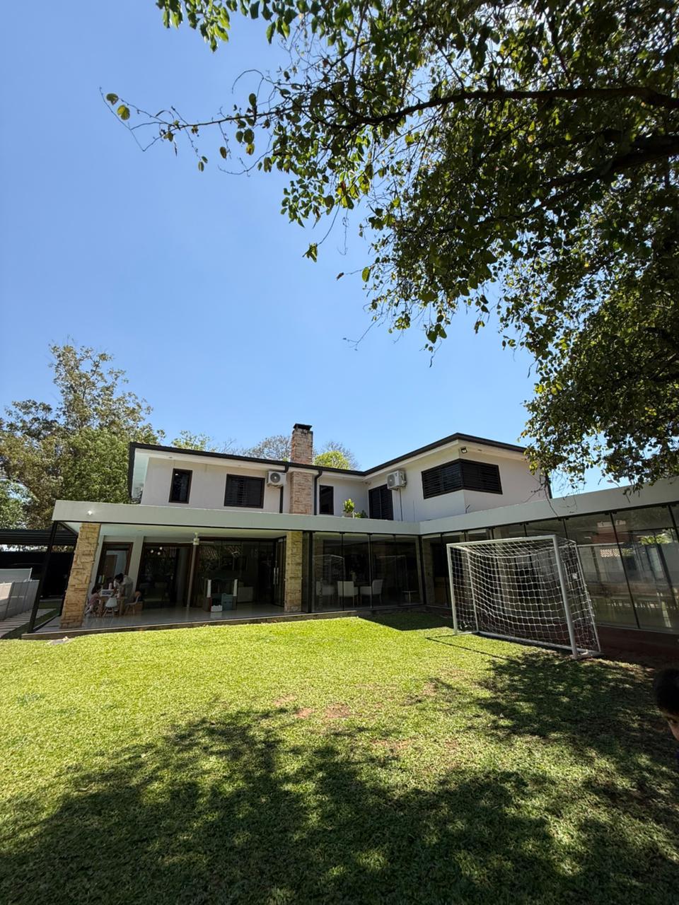 Casa en alquiler en Los Laureles