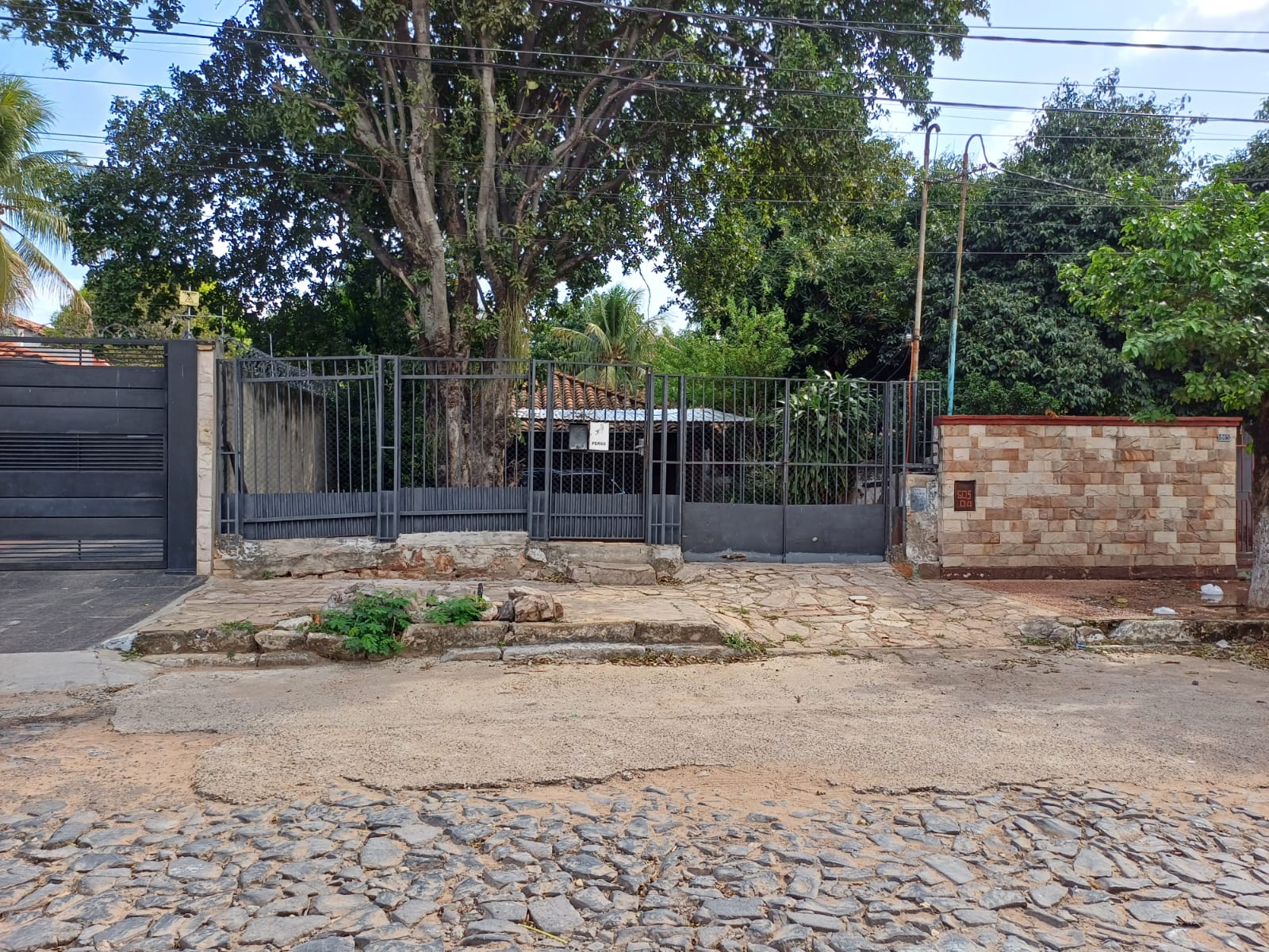 En Venta - Terreno con Casa en Barrio Jara — foto 2