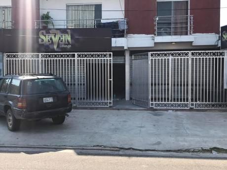 Amplio Local En Alquiler