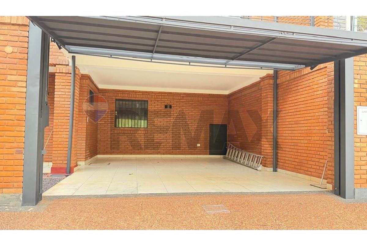 DÚPLEX EN ALQUILER LUQUE — foto 2