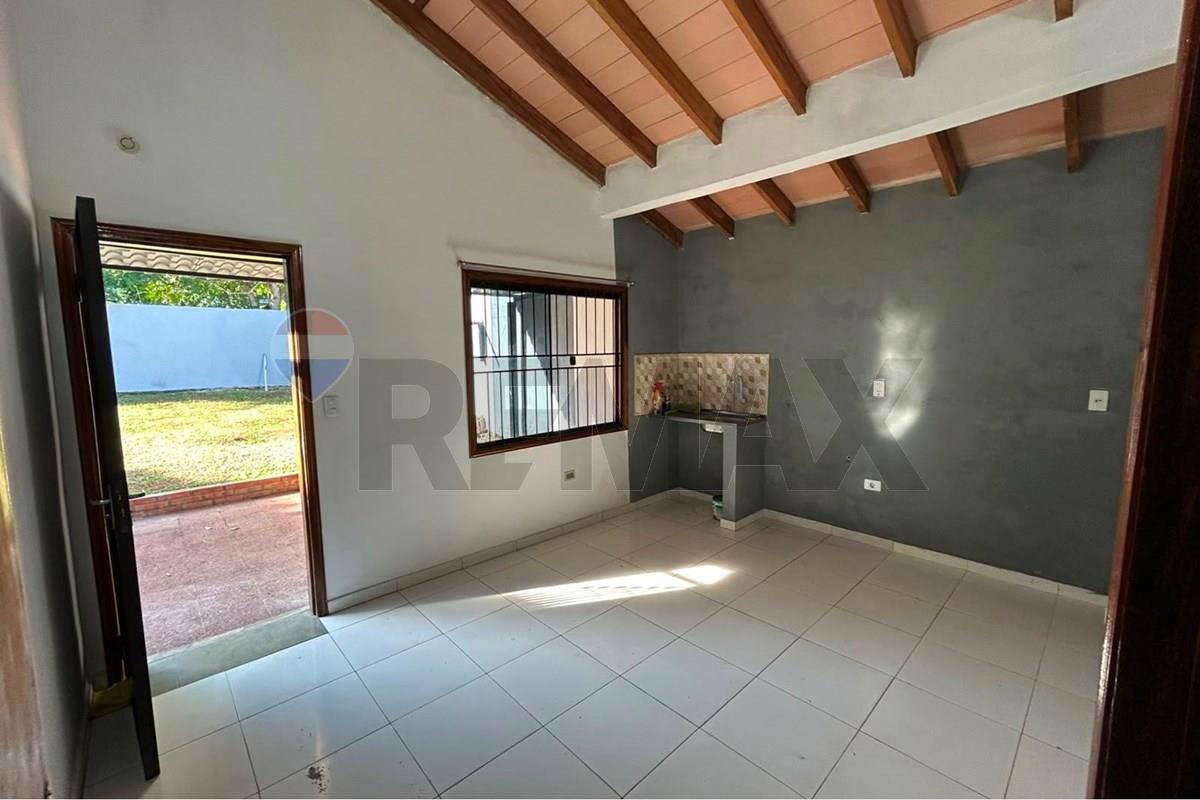 ALQUILO CASA EN SAN LORENZO — foto 3