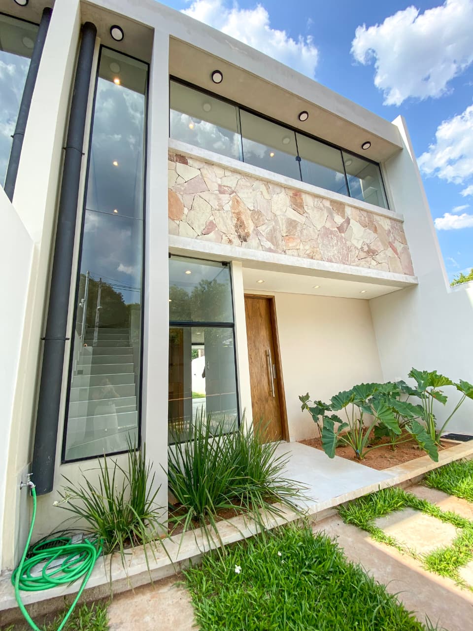En Alquiler – Dúplex Premium A Estrenar En Loma Merlo | Luque — foto 2
