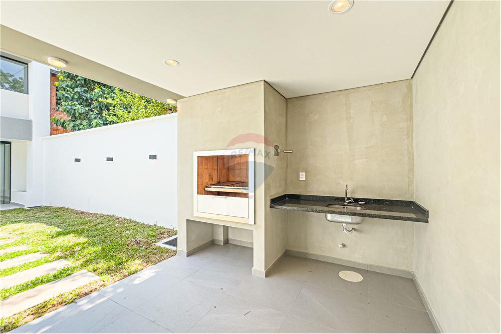 VENDO DÚPLEX EN LUQUE — foto 2